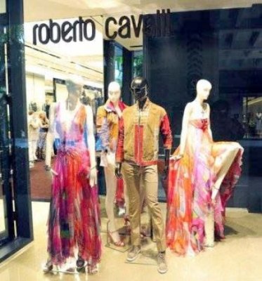Se deschide primul magazin Roberto Cavalli din România
